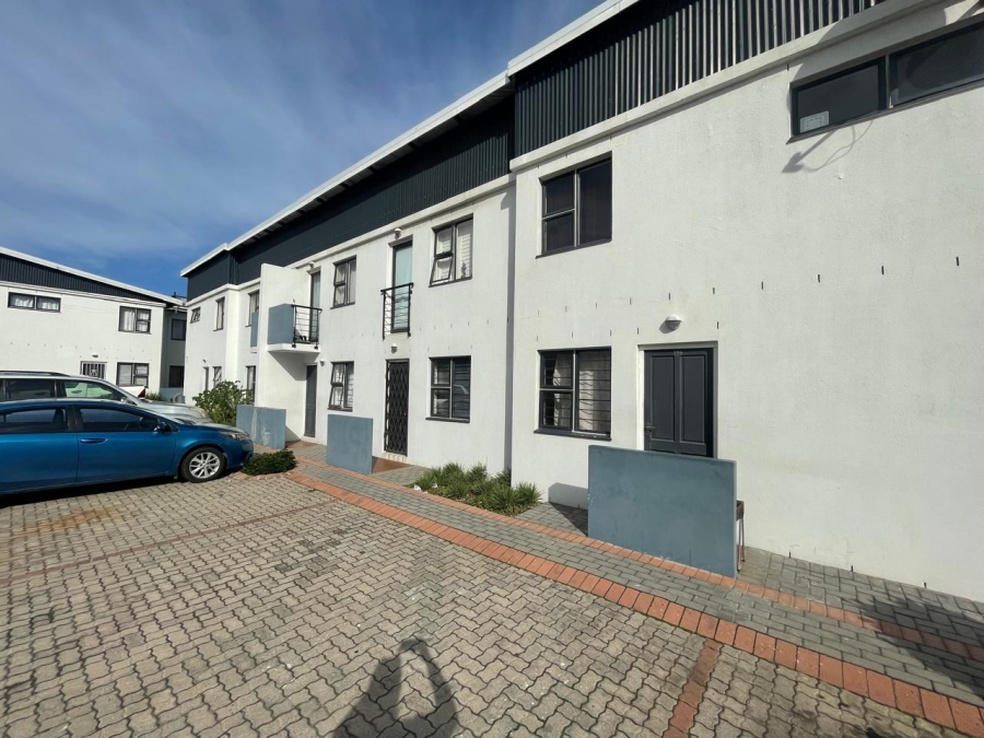 1 Bedroom Property for Sale in Maitland Western Cape